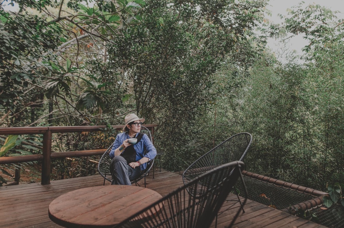 Alejandra Millán de Wellness Trip en un entorno natural de Colombia